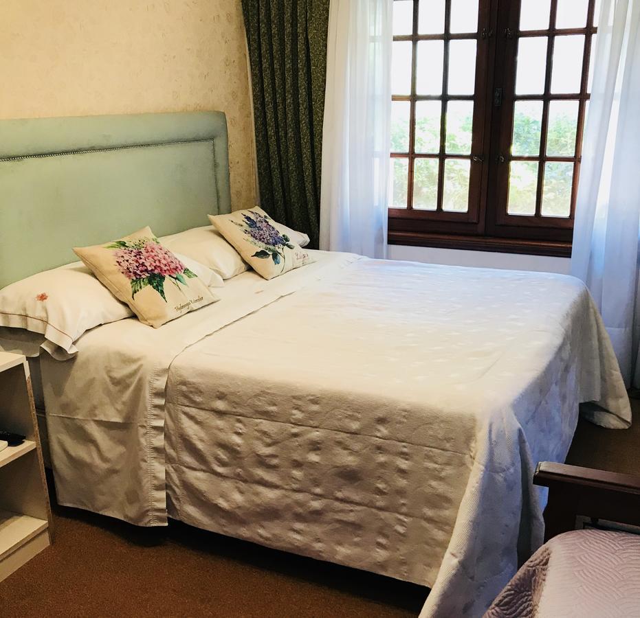 Hotel Aeropuerto Ezeiza Casa De Mr Монте-Гранде Экстерьер фото